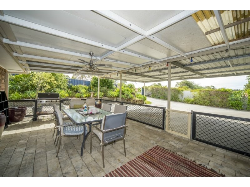 77 Macquarie Avenue, Molendinar QLD 4214