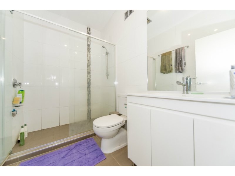 2/28 Ashbourne Terrace, Biggera Waters QLD 4216