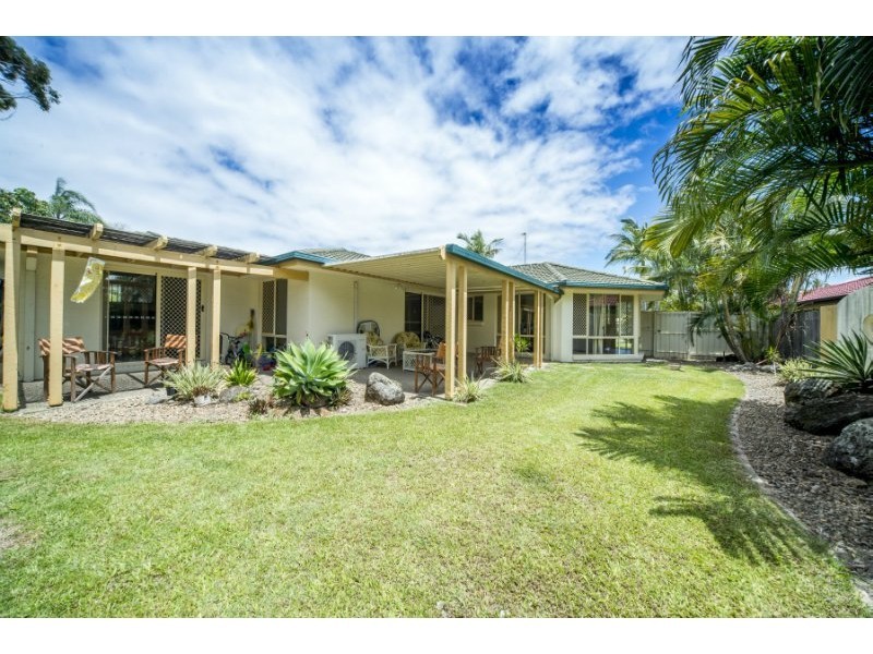 65 Allied Drive, Arundel QLD 4214