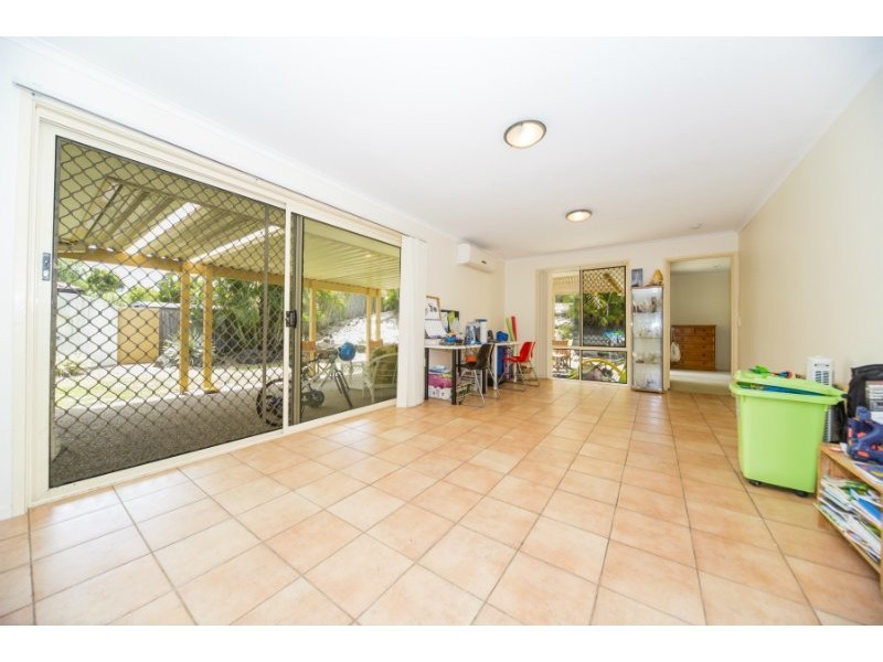 65 Allied Drive, Arundel QLD 4214