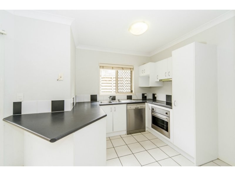1/4 Pilar Court, Molendinar QLD 4214
