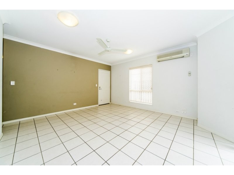 1/4 Pilar Court, Molendinar QLD 4214