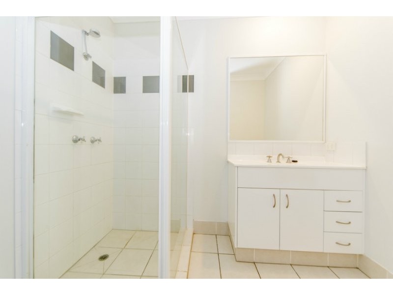 1/4 Pilar Court, Molendinar QLD 4214