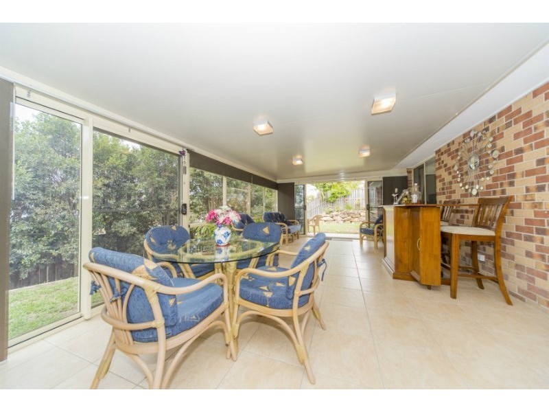 10 Springwood Avenue, Pacific Pines QLD 4211
