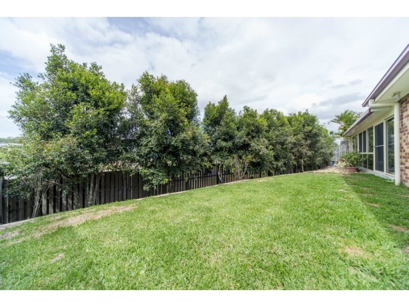 10 Springwood Avenue, Pacific Pines QLD 4211