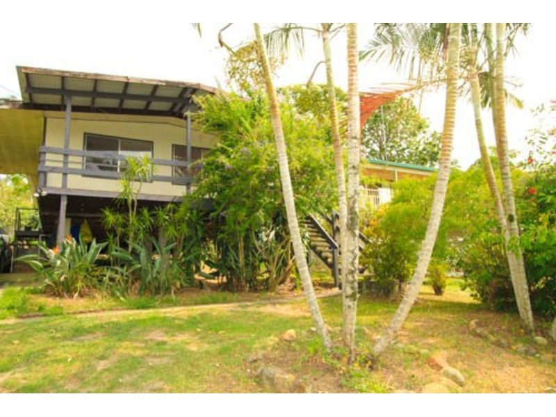 16 Kinarra Street, Ashmore QLD 4214