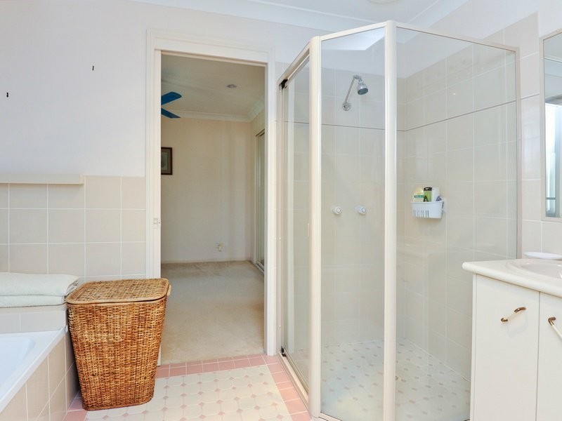 176 Mildura Drive, Helensvale QLD 4212