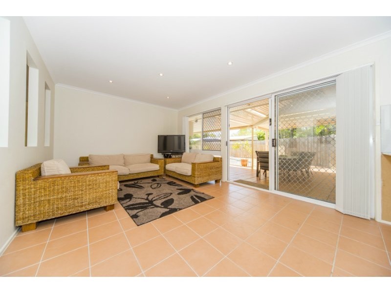 12 Manse Court, Molendinar QLD 4214