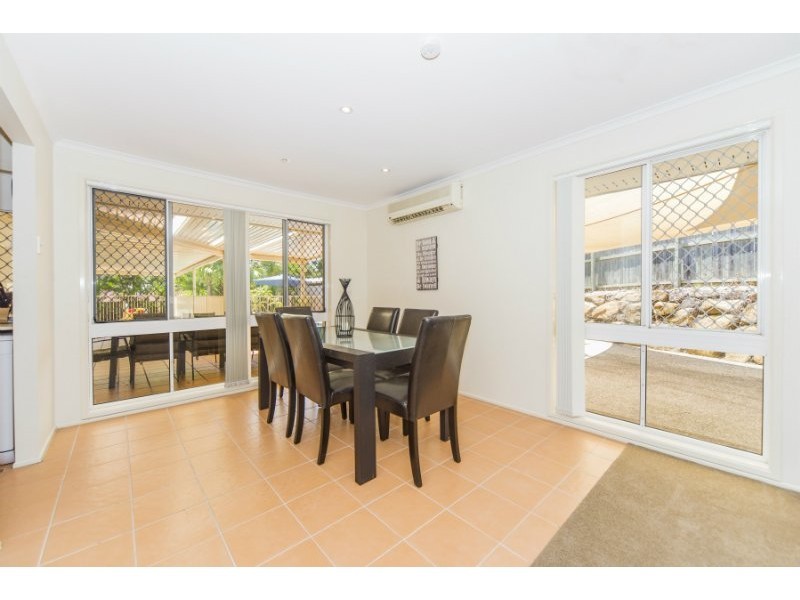 12 Manse Court, Molendinar QLD 4214