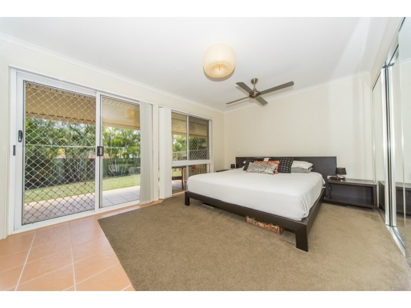 12 Manse Court, Molendinar QLD 4214