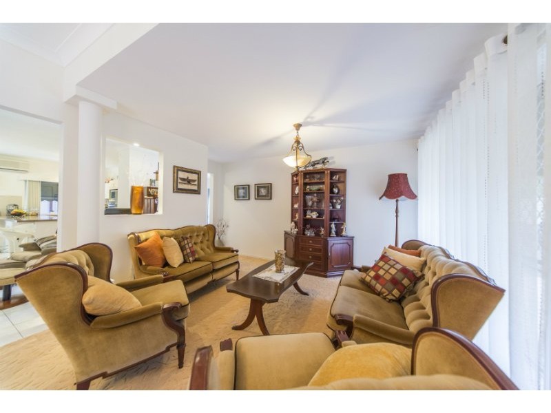 15 Forest Hill Court, Parkwood QLD 4214