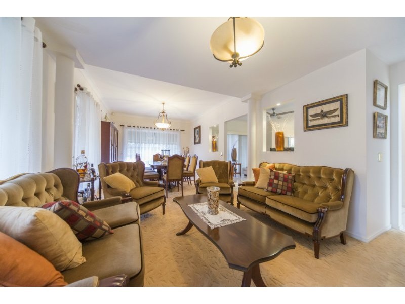 15 Forest Hill Court, Parkwood QLD 4214