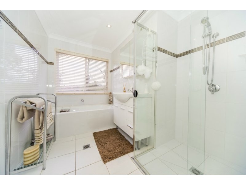 15 Forest Hill Court, Parkwood QLD 4214