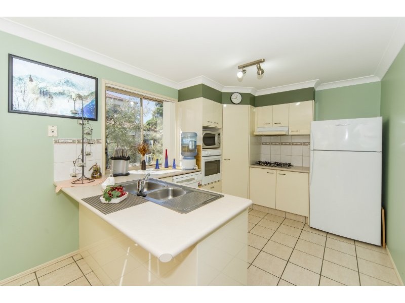 2/19 Gordon Street, Labrador QLD 4215