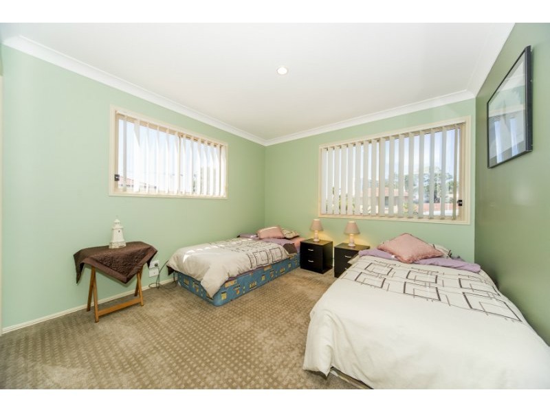 2/19 Gordon Street, Labrador QLD 4215