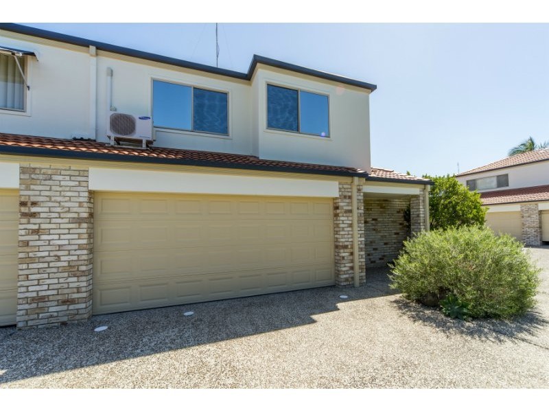 2/19 Gordon Street, Labrador QLD 4215