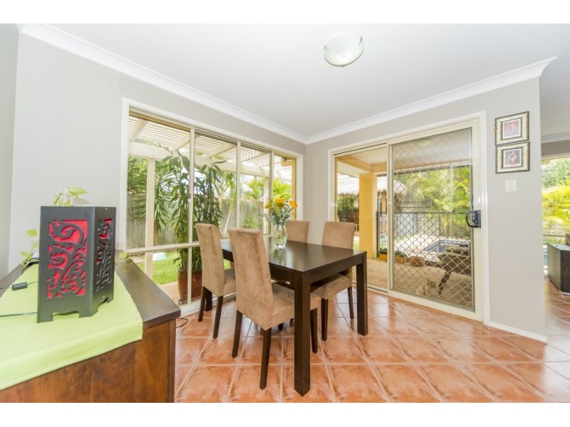 6 Redwood Place, Molendinar QLD 4214