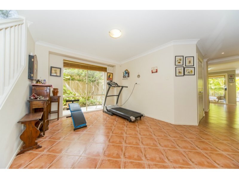 6 Redwood Place, Molendinar QLD 4214