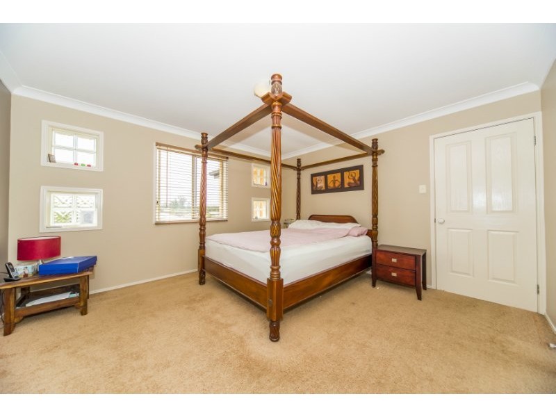 6 Redwood Place, Molendinar QLD 4214