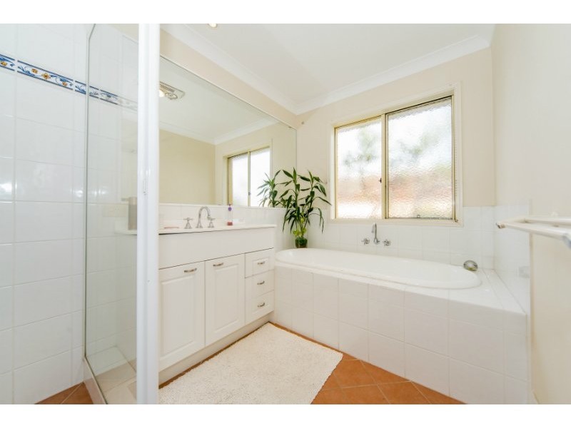 6 Redwood Place, Molendinar QLD 4214