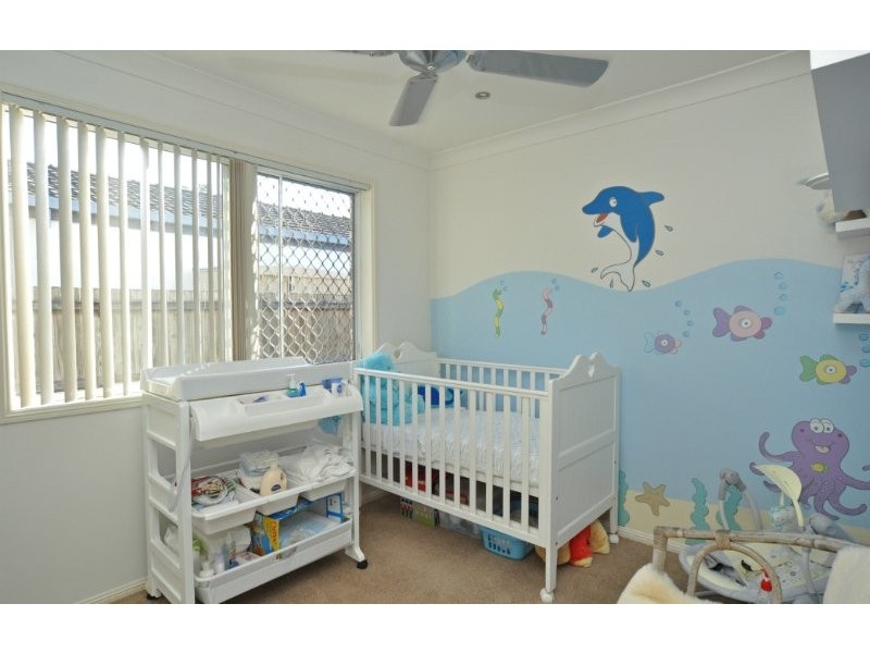 2/3 Liam Court, Labrador QLD 4215