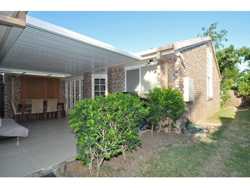 2/3 Liam Court, Labrador QLD 4215