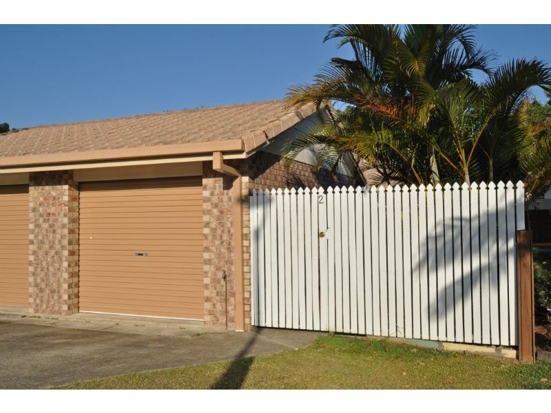 2/3 Liam Court, Labrador QLD 4215