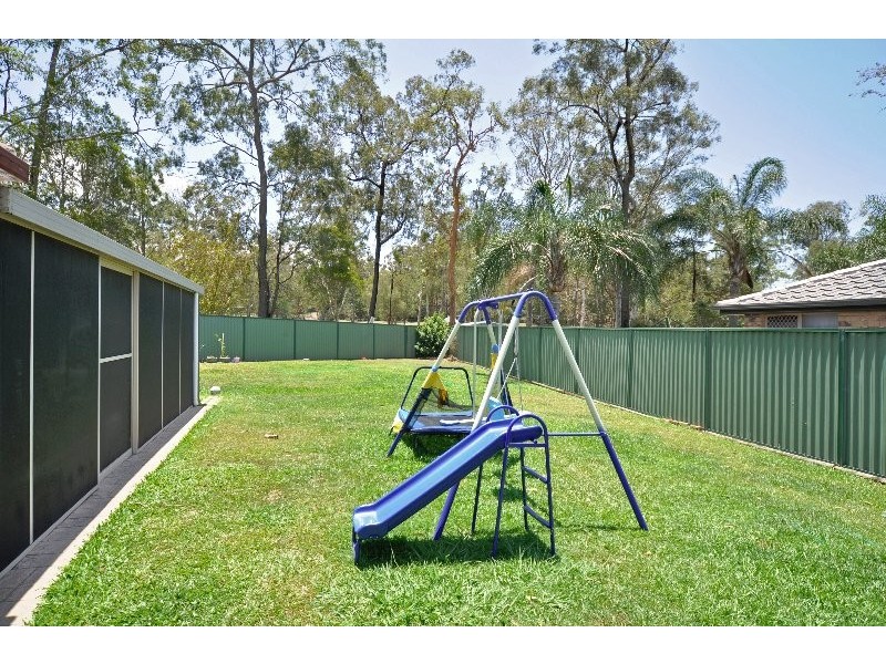 15 Crampton Ct, Parkwood QLD 4214