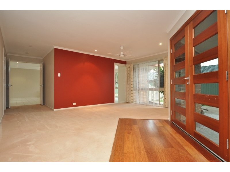 15 Crampton Ct, Parkwood QLD 4214