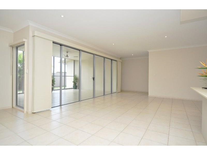 19 Garawarra Crescent, Upper Coomera QLD 4209