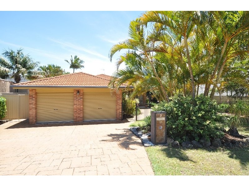 3 Birdie Court, Arundel QLD 4214