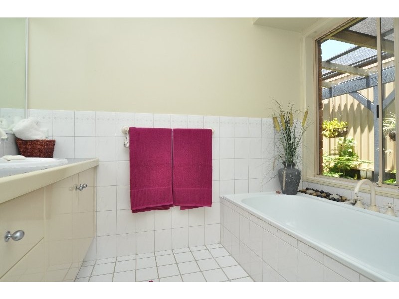 3 Birdie Court, Arundel QLD 4214