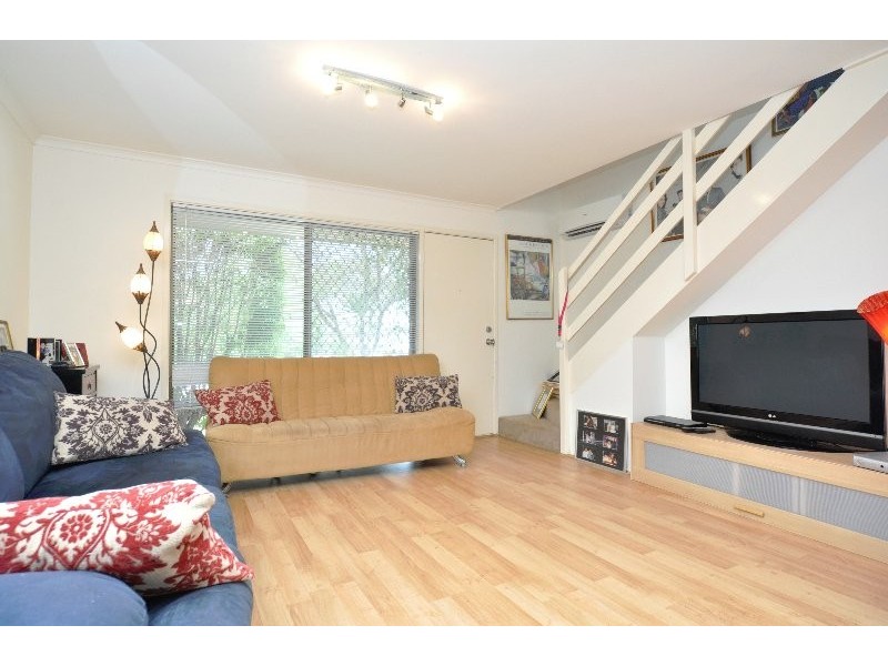 12/21 St Kevins Avenue, Benowa QLD 4217