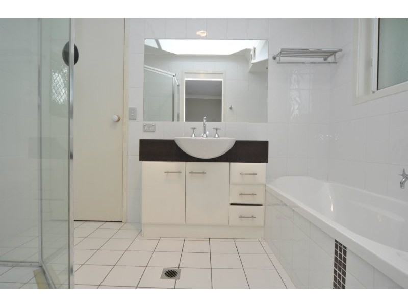 3 Ganton Court, Parkwood QLD 4214