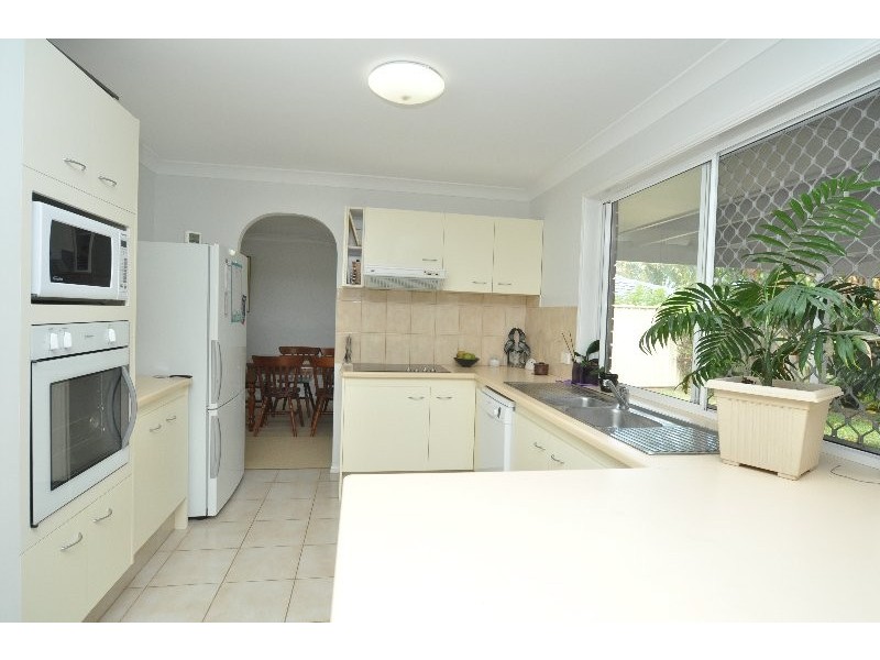 45 Open Drive, Arundel QLD 4214