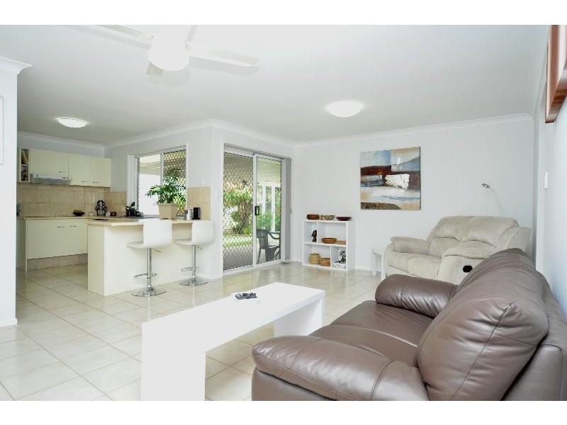 45 Open Drive, Arundel QLD 4214