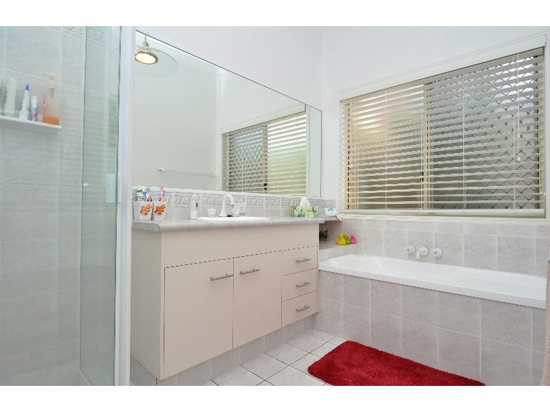 8 Stadler Court, Parkwood QLD 4214