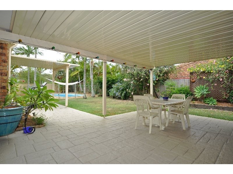 8 Kel Nagle Court, Parkwood QLD 4214