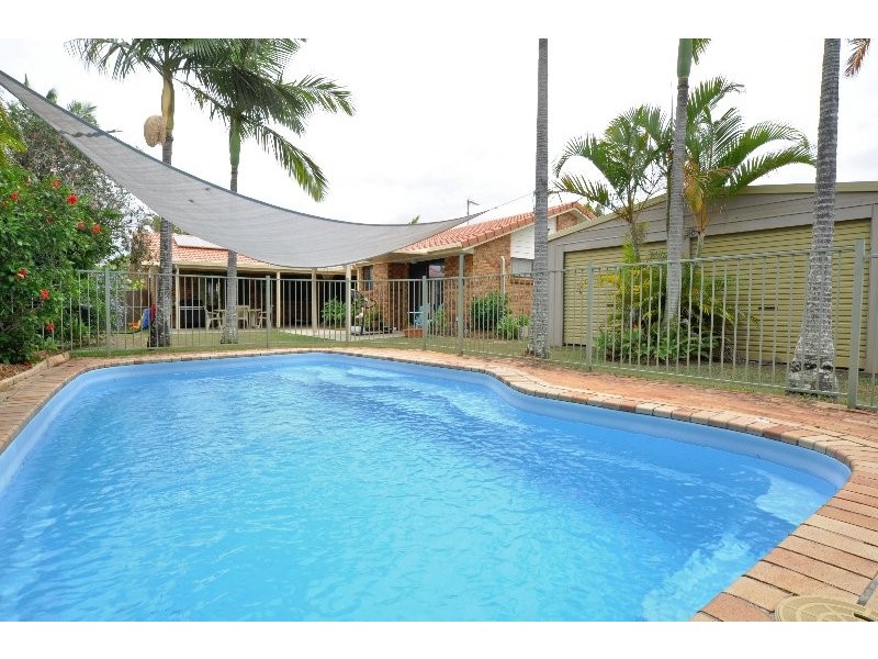 8 Kel Nagle Court, Parkwood QLD 4214