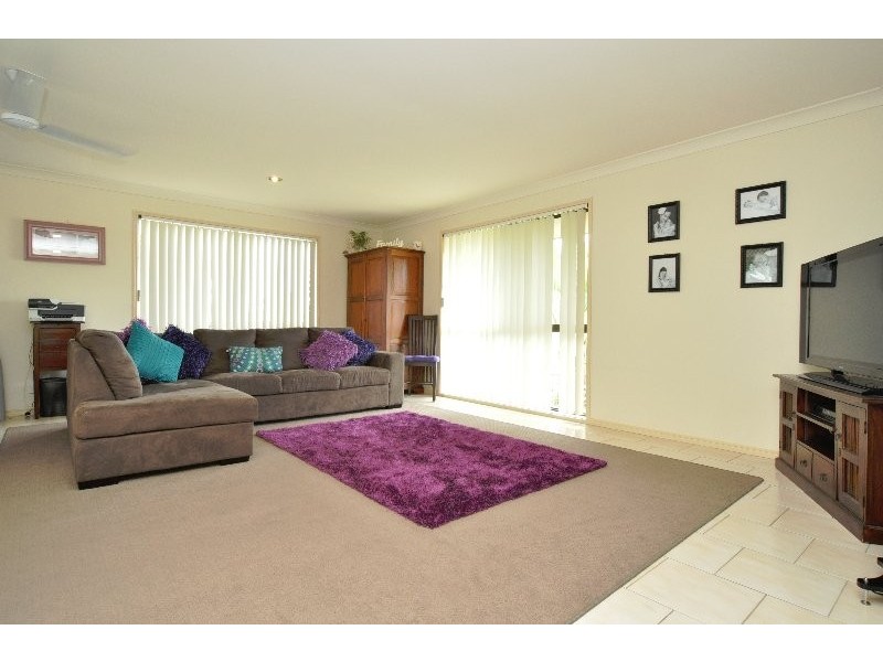 8 Kel Nagle Court, Parkwood QLD 4214