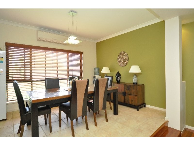 7 Eastbourne Chase, Arundel QLD 4214