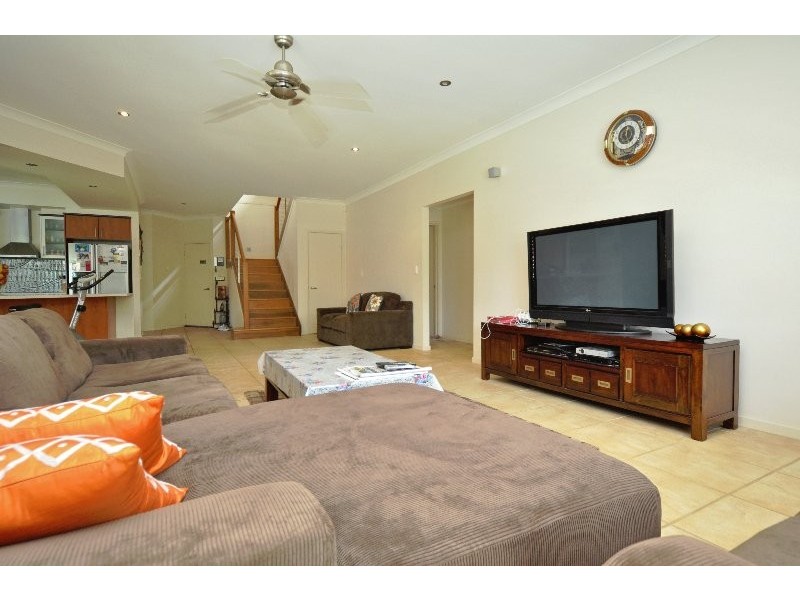 7 Eastbourne Chase, Arundel QLD 4214