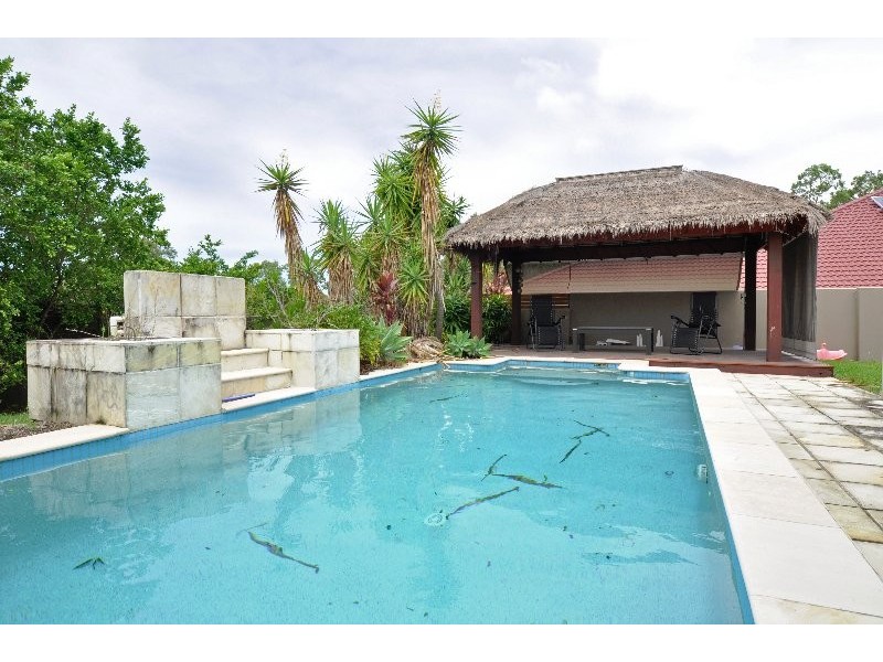 7 Eastbourne Chase, Arundel QLD 4214