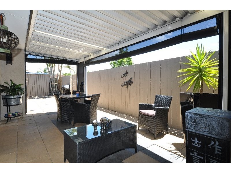 1/5 Stephenson Street, Labrador QLD 4215