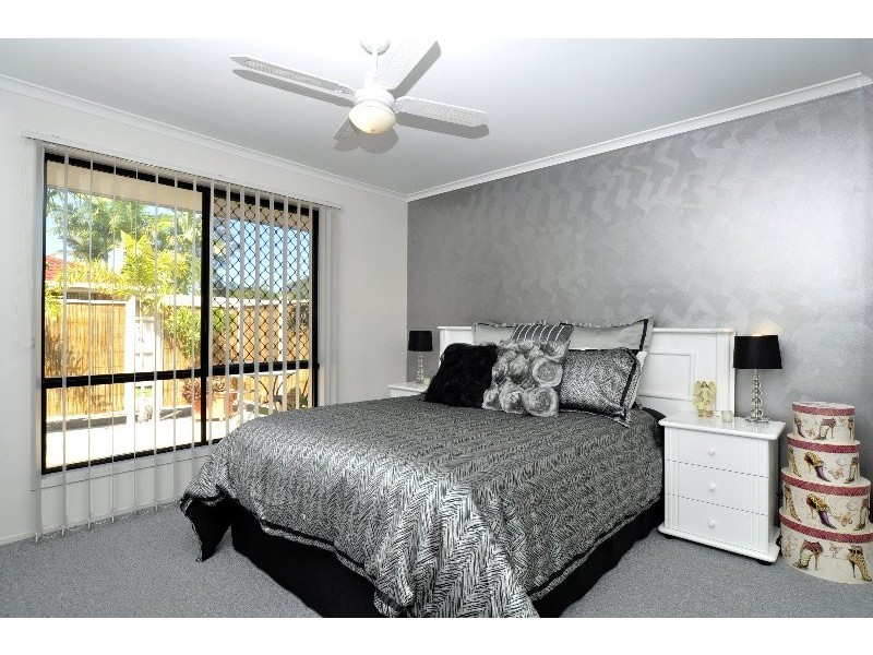 1/5 Stephenson Street, Labrador QLD 4215