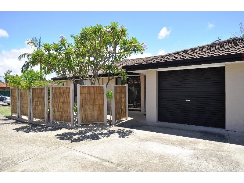 1/5 Stephenson Street, Labrador QLD 4215