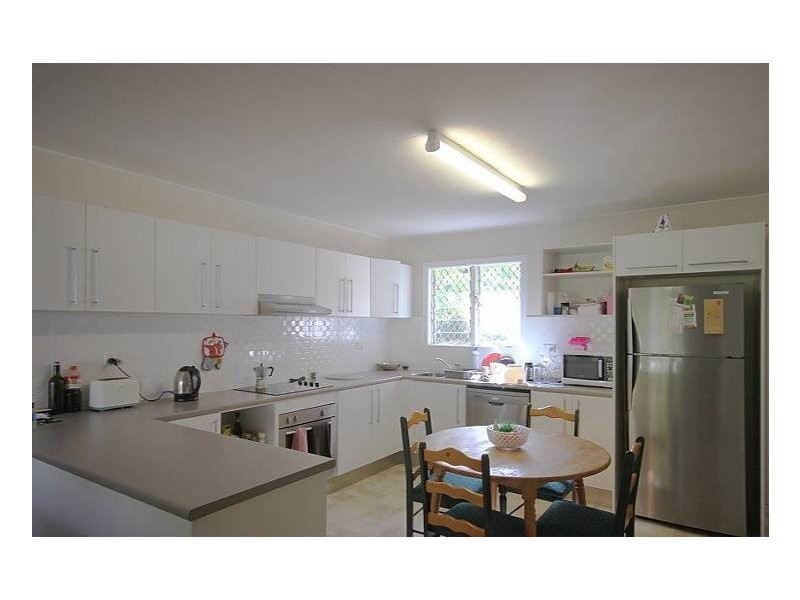 10 Algona Street, Labrador QLD 4215