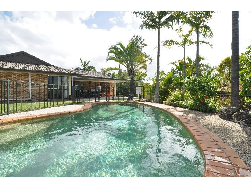 9 Maidstone Place, Parkwood QLD 4214