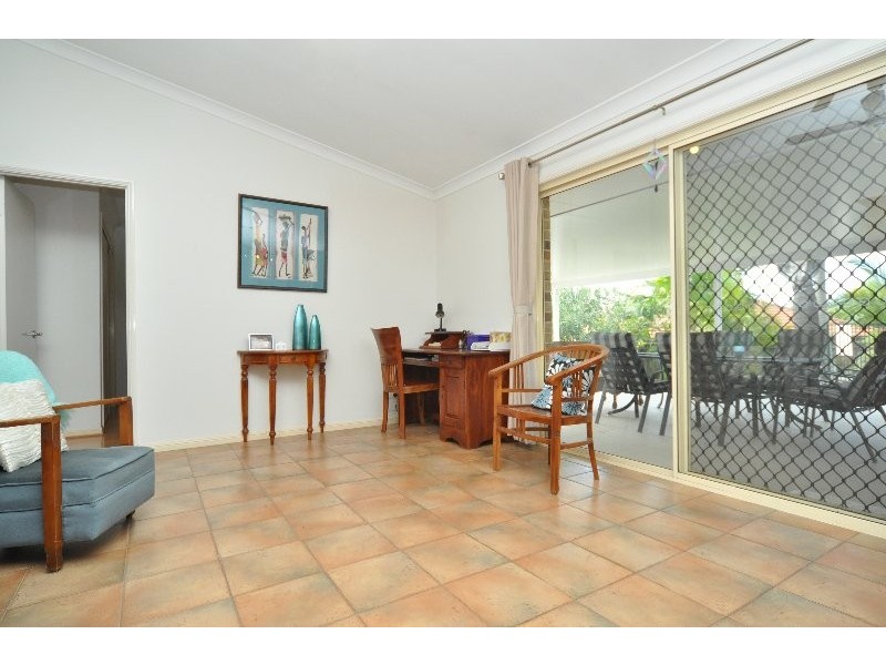 9 Maidstone Place, Parkwood QLD 4214