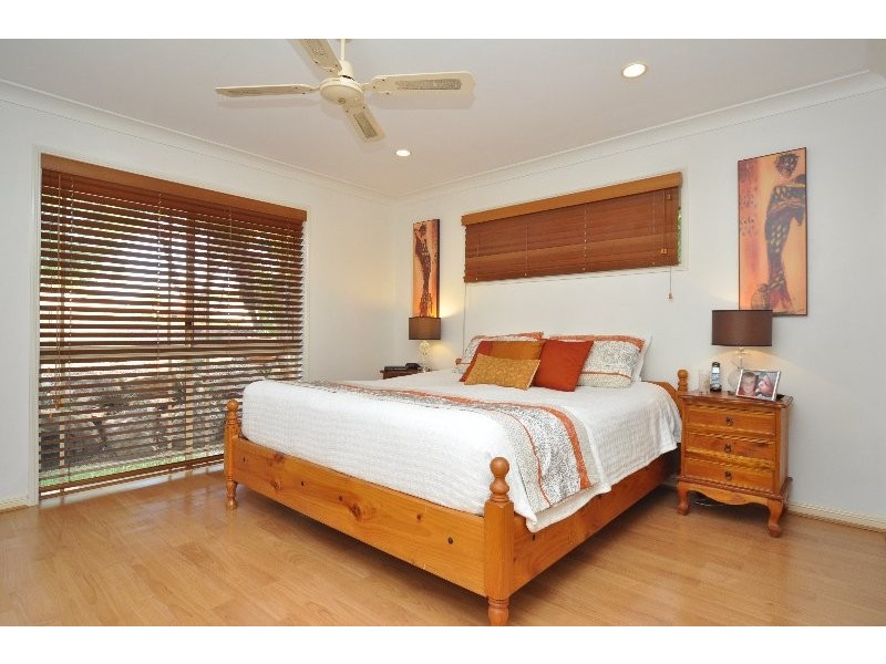 9 Maidstone Place, Parkwood QLD 4214